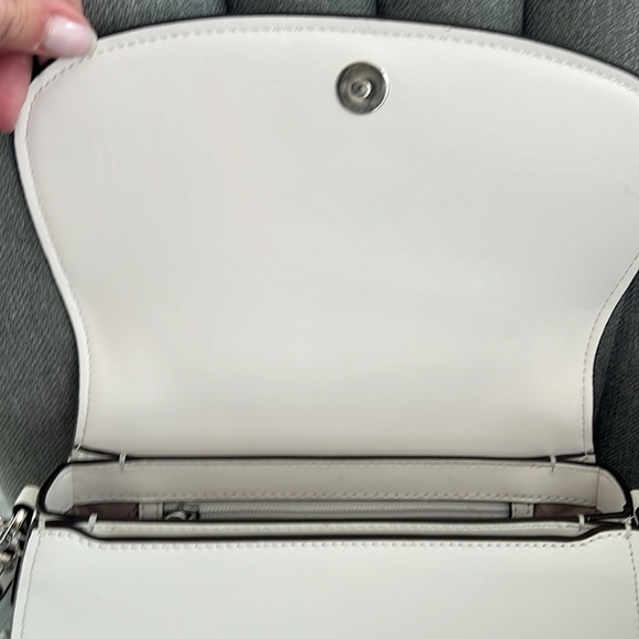 Michael Kors Crossbody - Picture 5 of 5